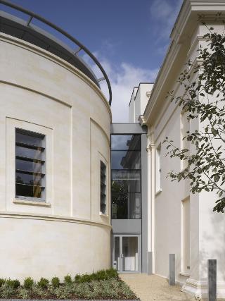 Bath stone curved ashlar for college build